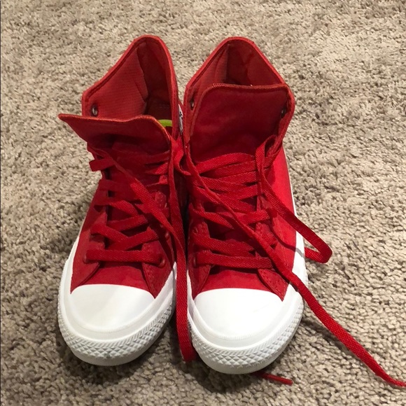 Converse - Picture 1 of 4